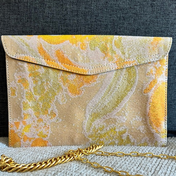 ⭐️ RARE Hayward "Bobby” Jacquard Clutch in light pink ⭐️ Hard to find print - Picture 4 of 15